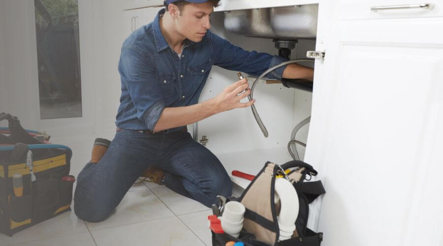 Expert burst pipe repair services in Emmetsburg, IA
